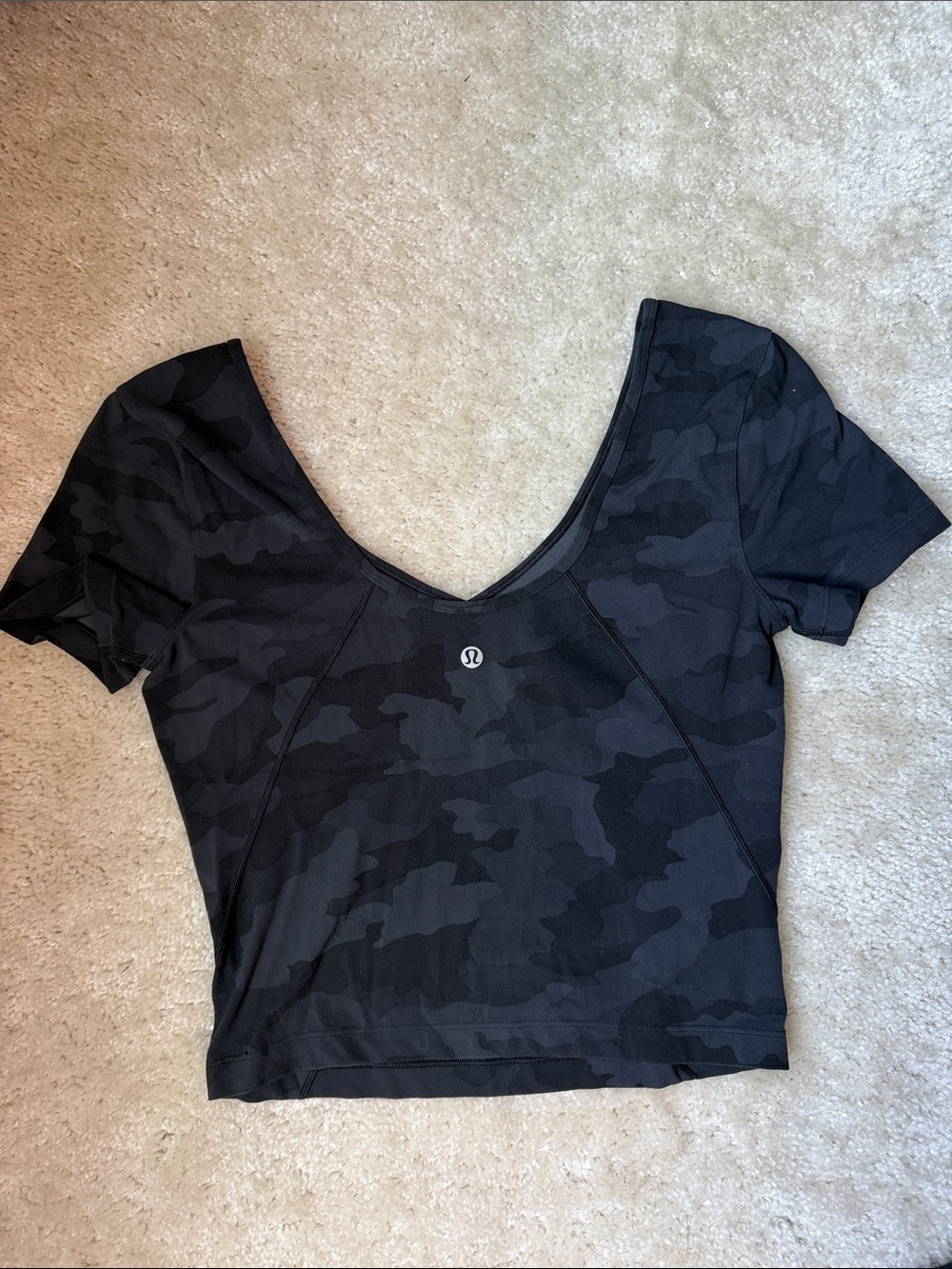Lululemon Black Camo Crop Top – Size Medium